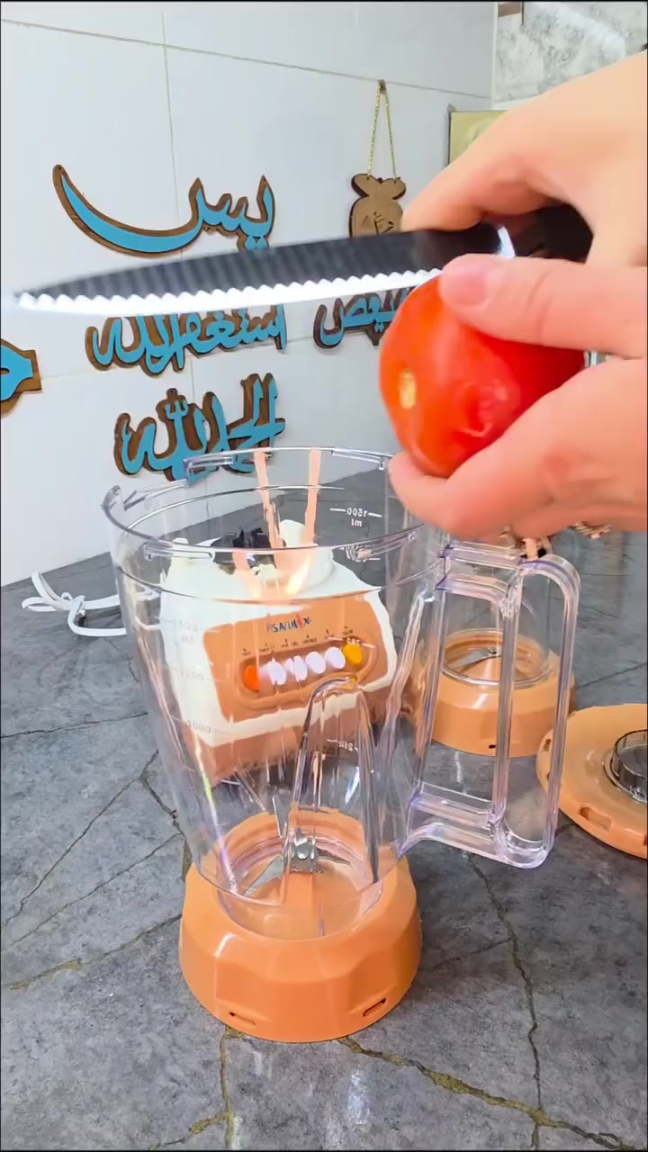 🌹🌹٣٠ الف شامل التوصيل 🌹🌹
🥤 خلاط SAMIX SNK-999 – القوة والسهولة في مطبخك! ⚡

حوّل كل وصفة إلى تجربة لذيذة مع خلاط سامكس الذكي!

🔹 قوة خلط عالية لتنعيم الفواكه والمكسرات في ثوانٍ.

🔹 سعة 1.5 لتر تكفي لتحضير العصائر للعائلة كلها.

🔹 4 سرعات + وضع Pulse لتحكم مثالي في القوام.

🔹 مطحنة إضافية تطحن القهوة والبهارات بسهولة.

🔹 شفرات ستانلس ستيل حادة ومقاومة للصدأ.

🔹 تصميم أنيق، ثابت، وسهل التنظيف بعد كل استخدام.

💡 من العصائر والميلك شيك إلى طحن القهوة — جهاز واحد يغنيك عن الكل!


**إذا كنت صاحب هذا الإعلان وتريد حذفه لأي سبب، رجاءا أرسل رسالة إلى الدعم الفني**