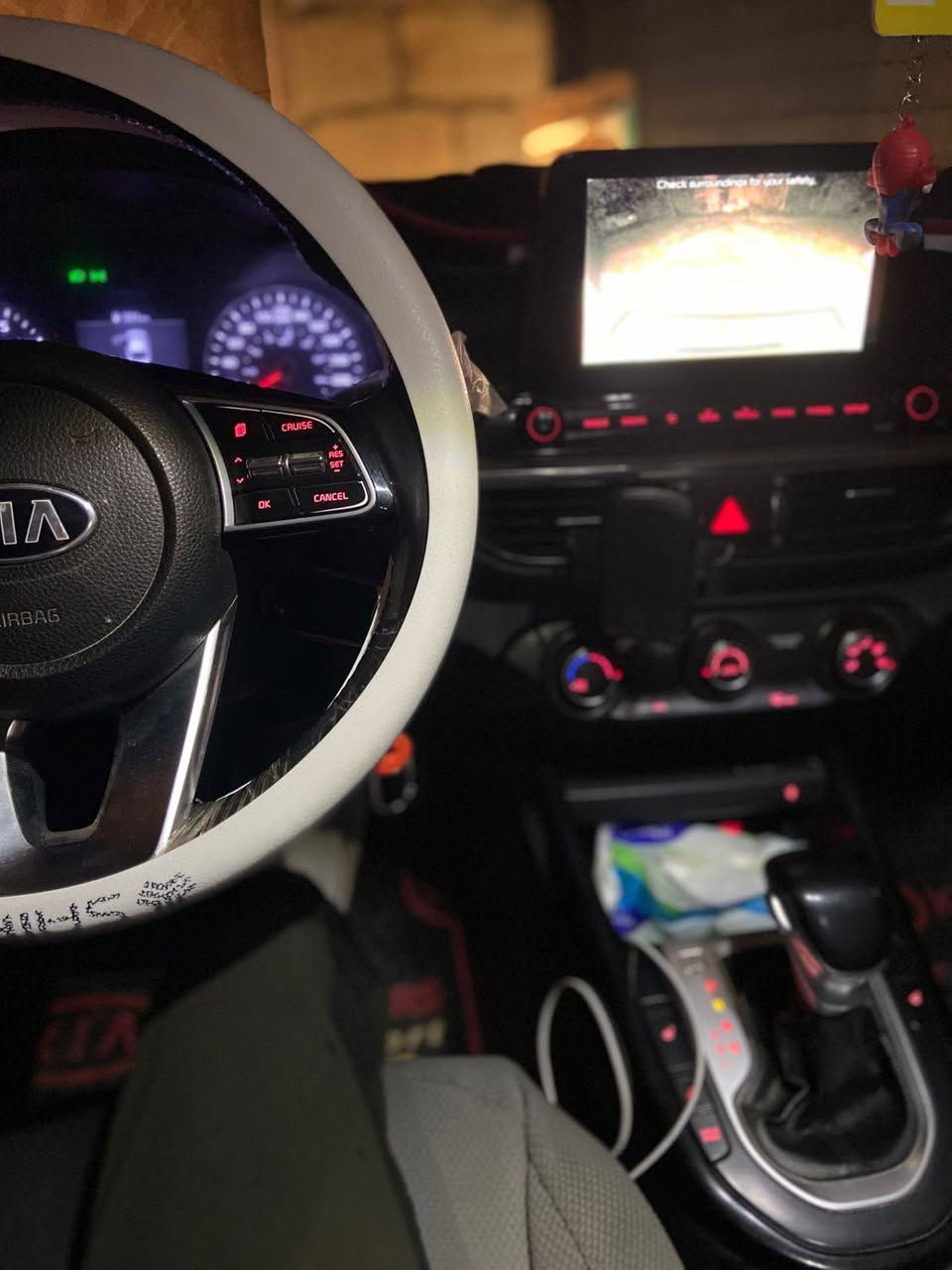 كيا فورتي
موديل 2021
شاشه 
كامرا 
تحكمات 
فتحه
ويل كب كروم
مكينه ٢٠٠٠ دووش 
وارد امريكي
فول عده البصمه
رقم بغداد
كما موضح في الصور 
للاستفسار اكثر الاتصال 
***********
***********
