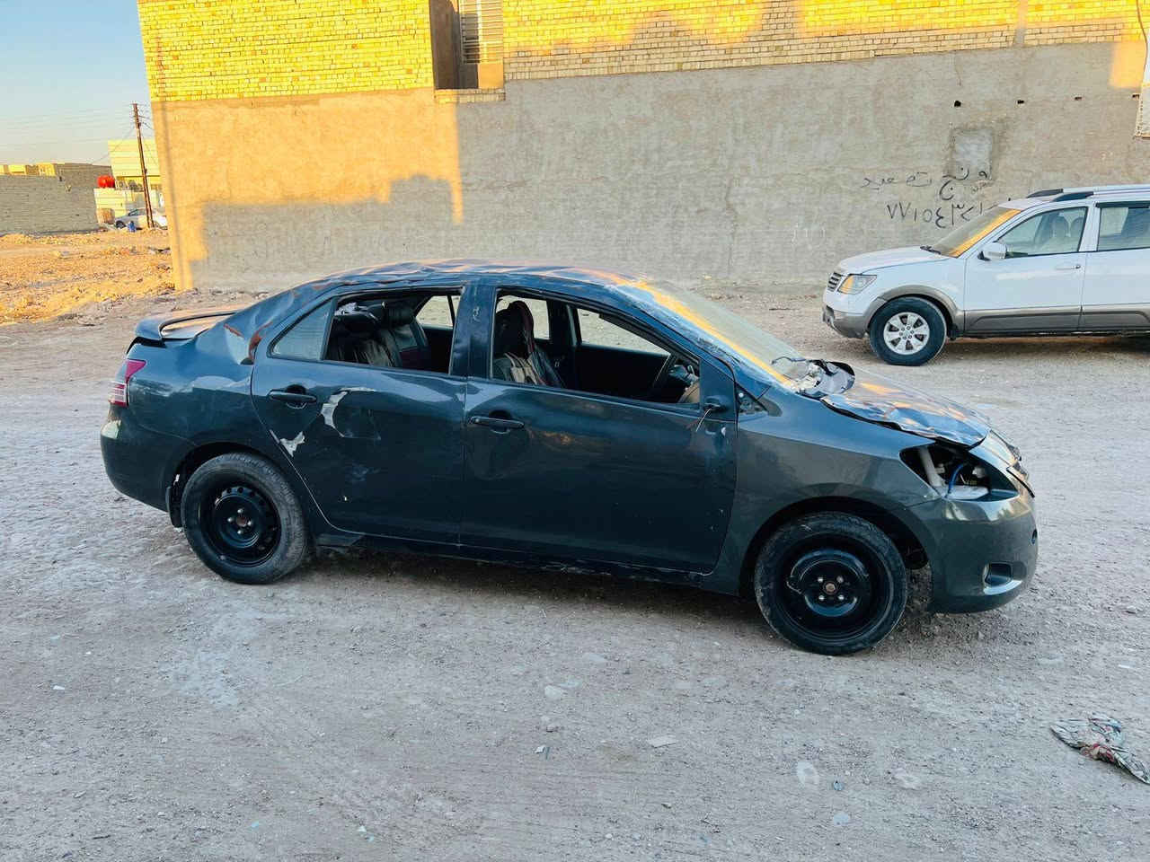 سلام عليكم للبيع تيوتا يارس موديل 2009رقم ديالى مشروع وطني تحويل مباشر سنويه لل29 اخوان سيارة تعرضت لحادث جفيه كما موضحه بلصور ابيع على وضعهه سياره شغاله وتمشي تبريد شغال كير مكينه شواصي ايرباكات مكفوله  مواصفات معروفه مكان السياره بغداد 
سعر مناسب 38$
الاستفسار ***********
