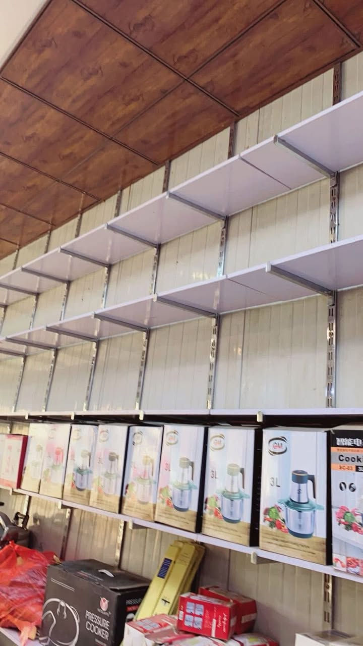 السلام عليكم شباب رفوف لبيع العدد 25رف مكانهم بغداد العامريه لستفسار ع الهاتف *********** ملاحظه اني مكلف بلنشر
