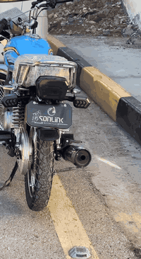 سلام عليكم دراجه سونك 5كير
موديل 25 صارله 3اشهر من طالعه اورق كامله دراجه نضف من صوره بهواي تجي تشوف بعينك تشغل تمشي سعر 800 بيه مجال قليل رقمي ***********
