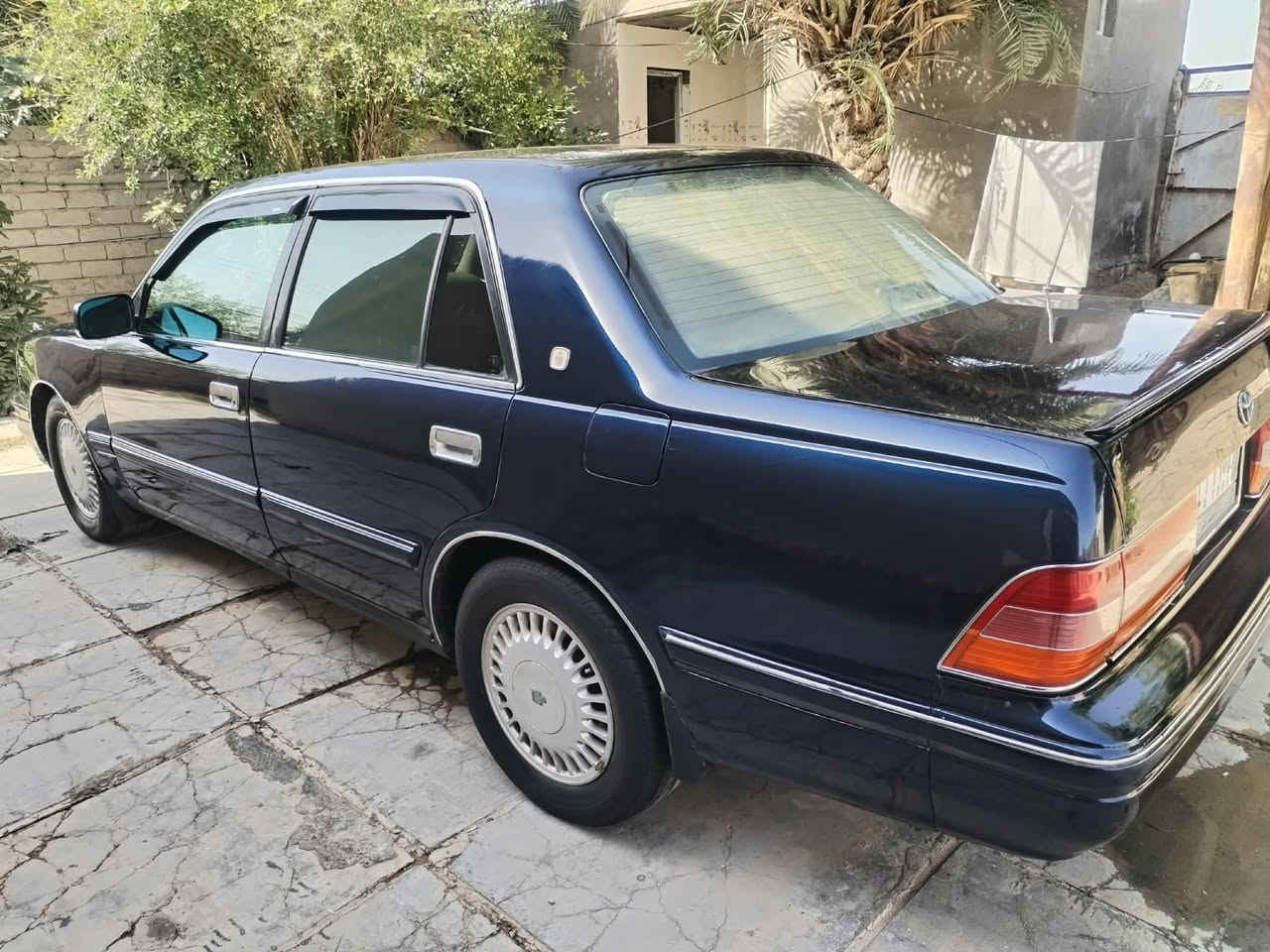 السلام عليكم للبيع او مراوس حسب القناعه (((ملكه او راس الثور فلات شرط كفاله)))
راس الثور تكم 1998كفاله من الكَص والضربه ونقل الجثه والاصوليات رقم بغداد الماني مداور ثاني يوم محركvvt العنوان نجف الاشرف السعر90 
التفاصيل اكثر اتصل مكلف بالنشر هذا رقم صاحب السياره ***********
