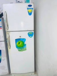 ثلاجة كبيرة • ٣٠ قدم • حي زيتون