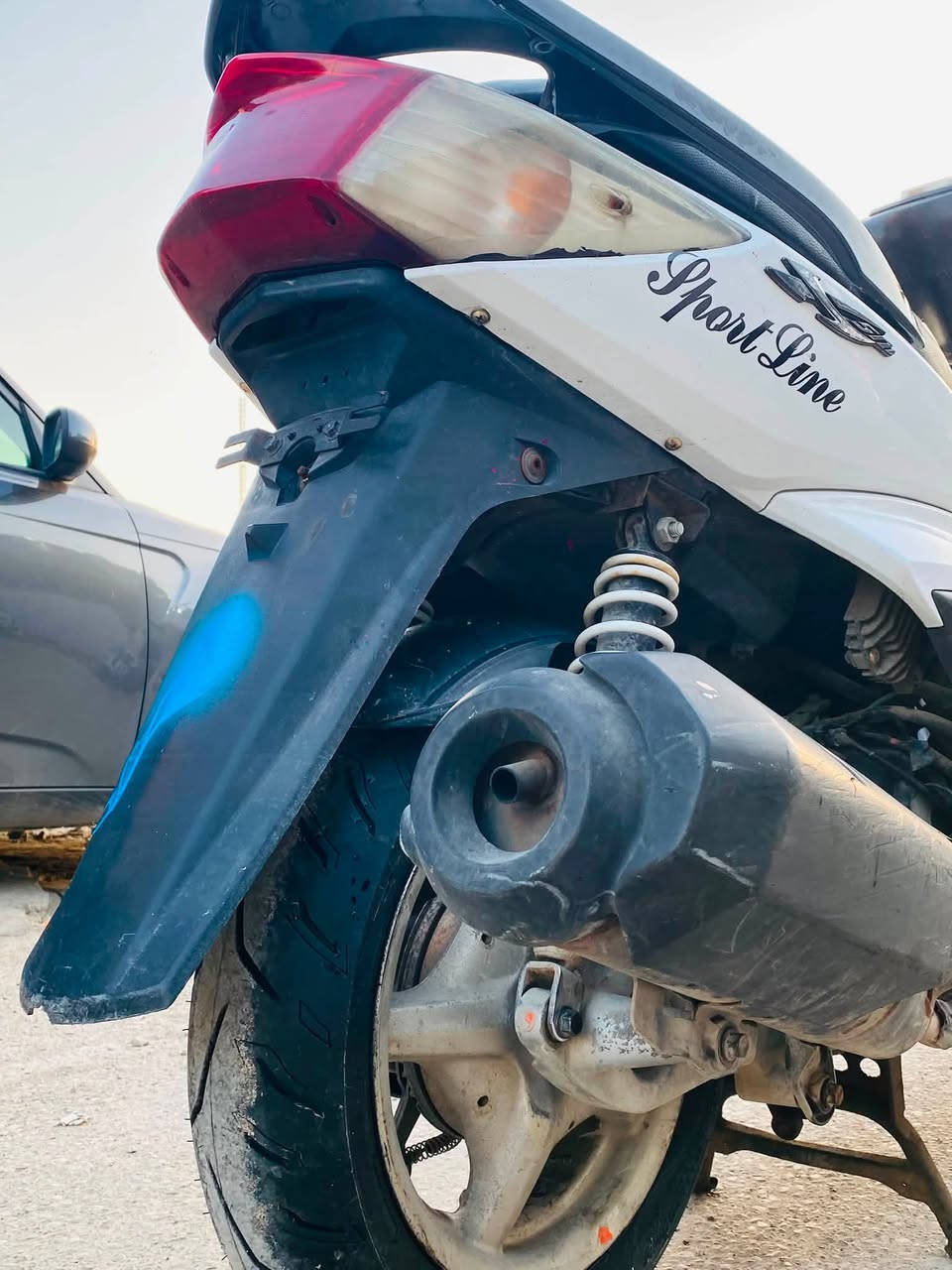 دراجة سكنس فحل نوزل للبيع
كلچ امامي رياضي بلادي🔴
طلاعات🔴
المگينة بلادي ما مفتوحة جيب فيتر وافحص🔴
الدراجة التاير الخلفي قبل يومين تاير جديد تاي وان🔴
التاير الامامي قبل شهر تبديل جديد 🔴 
باتري جديد اصلي🔴
 الاشارة الگهربائية اليسار موجودة بس مشادها🔴
الدراجة مابيها اي شي نقص فقط قمچيات مال بريك 
وكم شغلة بسيطة جدا بل گهربائيات 
السعر 650 وبيها مجال 
الرقم ***********
العنوان بغداد حي القاهرة
