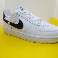 حذاء اصلي وكالة غير مستخدم NIKE AIR FORCE 1  مقاس ٤٣  النضافة  ٩٥٪  ال...