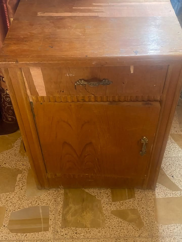,ٍسلام عليكم تخم قنفات عدد ٣للبيع عيبهن فقط الي بالصوره فقط اليدات عوج والميز الزغير والزاويه الزغيره للاستفسار خاص
نريد نشيل من النصر 😄


**إذا كنت صاحب هذا الإعلان وتريد حذفه لأي سبب، رجاءا أرسل رسالة إلى الدعم الفني**