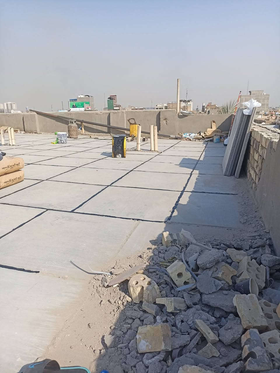 كادر كامل تفليش ترميم  صبغ +لبخ +نثر +كهرباء+بواري +كاشي +ماستك +شتايكر  يعني بيت كامل انطيك مفتاح بيدك جهاز بيتك  هذا رقمي *********** كادر كامل
