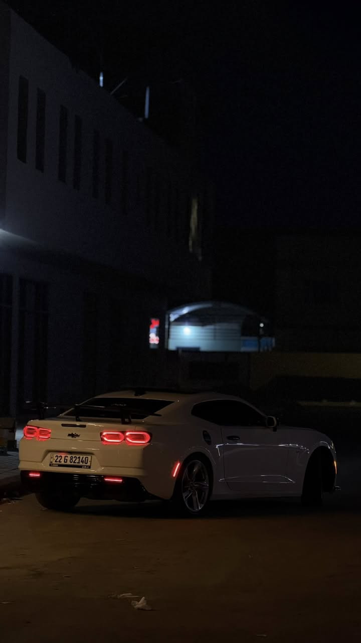 السلام عليكم 
السعر 215 وبي مجال بسيط 
كمارو 2021 V6 عشر نمر 
رقم اربيل بأسمي 
ماشيه 24 ميل بالعراق وبأمريكا ماشيه 38 ميل
قطعه وحده صبغ حادث امريكا جاملغ امامي وهنا بالعراق بدلت قبق الجنطه لون بلادي والجنطه القديمه موجوده اللغود والشواصي كفاله
مكينه كير كهربائيات كفاله السياره دهن كله اصلي وبانزين سوبر/محسن معتني بيها على اخر حبه
مواصفات السيارة 
فتحه 
اكتف كزوز
بگ لايت سموك
كشنات جلد 
شاشه لد
الاضافات الي عليها.
بوليش ونانو سيراميك ضمان سنتين صارله اقل الشهر من مسوي
والبنيد مغلف ppf اسود لامع
لايتات متغير 7 الوان 
عدسة الشيطان متغير 7 الوان 
بلاجكتورات RGB اكثر من 300 لون وحركه 
وشرط الوحيده بالعراق بهذا الموديل بجم كامل متغير
دفيوزر وزعانف 
لدات دفيوزر
اضائه داخليه محيطيه زرع 
لدات جانبيه سموك 
فجوج 6 بستم 
تخم تاير جديد 
خلفي 275 امامي 245 
لحيه وسبويلر 1le ومري باتمان وقبق بانزين وشفقه جامه خلفيه
حداديه جديده خلفيه اماميه  السيارة نقص برغي واحد مابيها من الدعاميه للدعاميه
مكانها نجف 
***********
