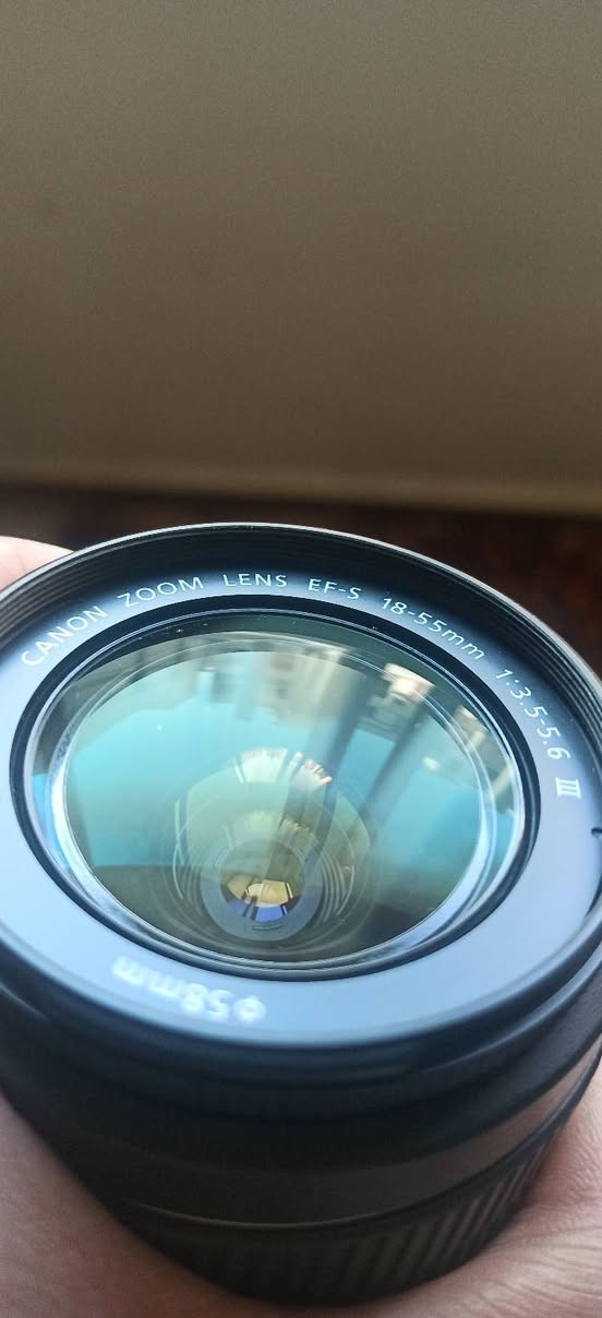 Canon 4000d
نضافة ٩٩%
مع كرتونتا و كامل غراضا
و الكفالة 
عداد الشتر 2038
تواجد حمص 
0935183708


**إذا كنت صاحب هذا الإعلان وتريد حذفه لأي سبب، رجاءا أرسل رسالة إلى الدعم الفني**