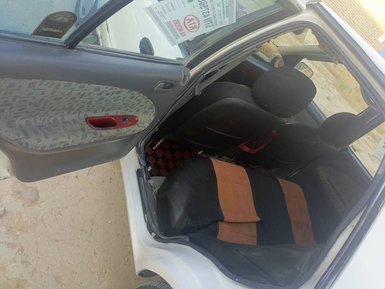 السلام عليكم كيا سيفيا للبيع موديل 95 محرك شرط جير اوتوماتيك تبريد خير من الله سياره تخم تاير صدر منفوض سياره جاهزه تحويل مباشر مكاني صلاح الدين سامراء 43 وبيها مجال***********.   ***********
