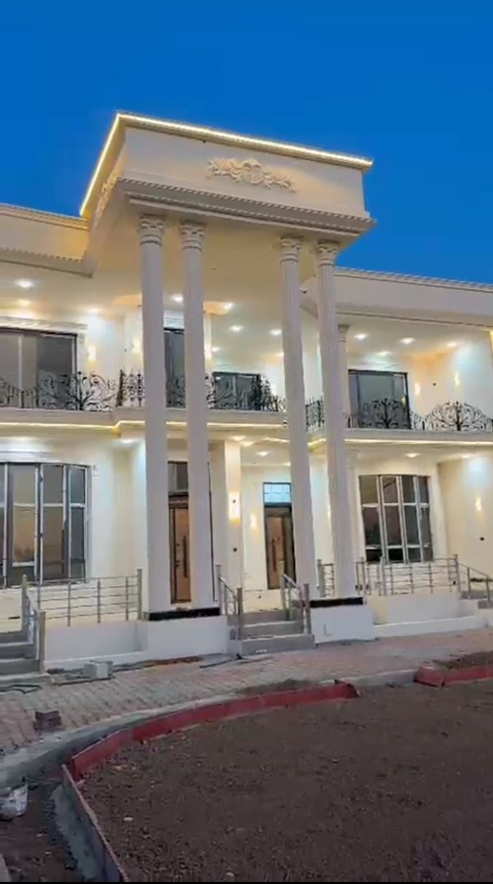 بناء منازل حسب الطلب 

يوجد عدنا تسليم مفتاح 
و اذا تحب هيكل فقط 
اوصب السقف فقط 
او كهرباء وماء ومجاري 
او تعديل وحدل وصب ارضية 
او لبخ داخل خارج 
او سيراميك 
كوادر راقية جدا وسرعة في الانجاز 

كذلك بناء مدارس و دوائر الدولة كافة.... 
***********

***********
