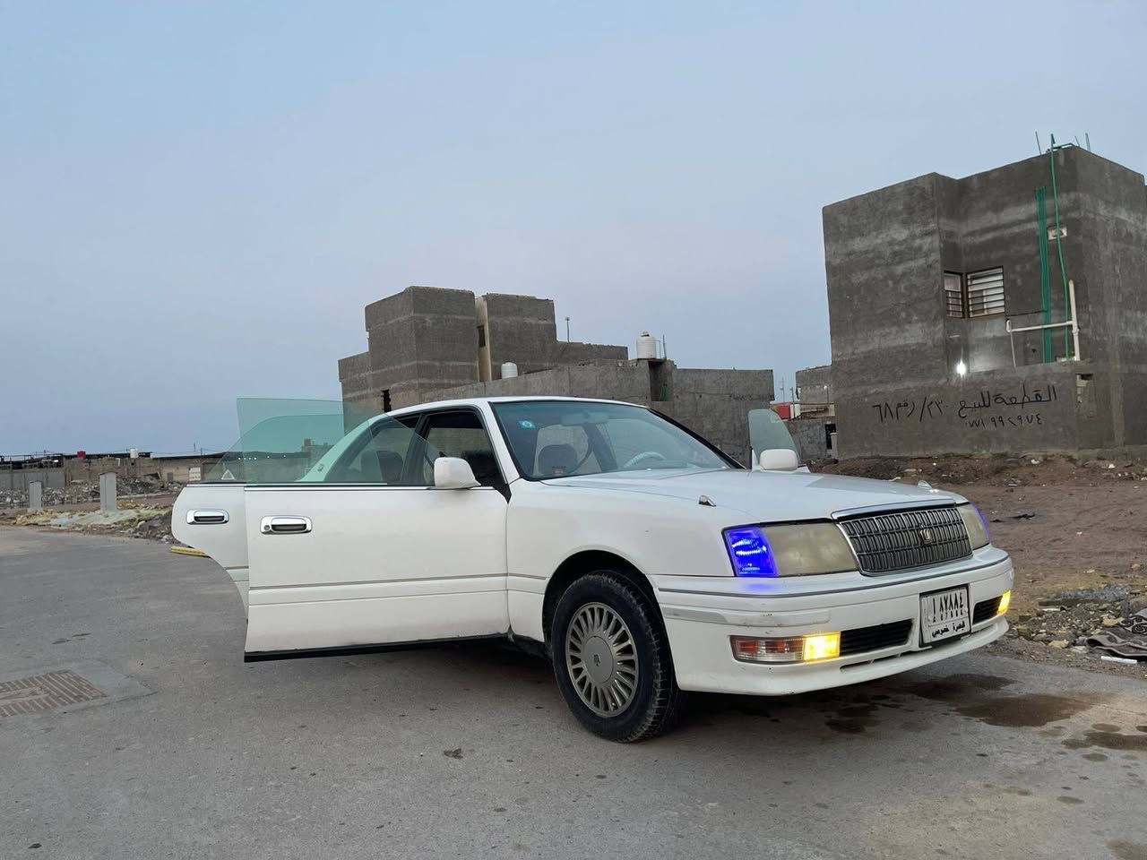 سلام عليكم راس الثور فلات موريد 98 مكفوله من لكصه ونقل جثه ولعيب الشرعي مكينه وكير جدد سنويه 28 بسمي لعنوان بصره حي بغداد السعر 82 الرقم ***********
