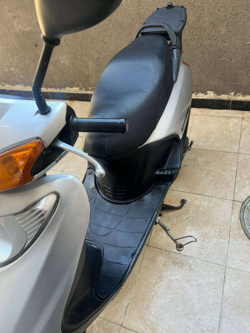 السلام عليكم دراجه سبيسي ياباني للبيع رمبه رمبه مكفوله كفاله عامه دراجه جديده معنه كلمه ماشيه 17 حقيقي مكان كوت خاجيه شارع ٤٠ رقم هاتف فقط ***********
