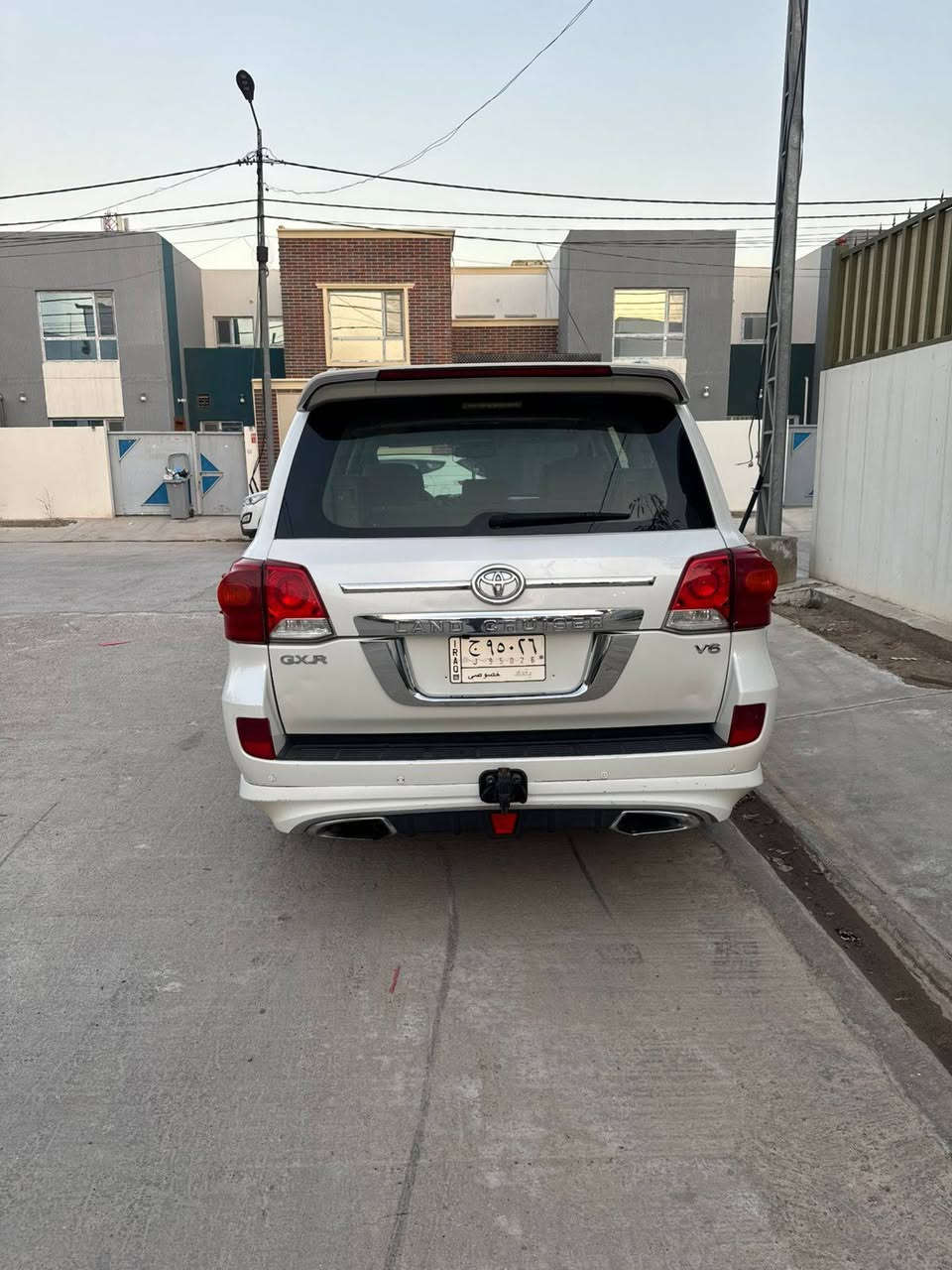 السلام عليكم 
لاندكروز 2008
رقم بغداد تحويل مباشر 
محرك 6V
مكفوله فقط بيه رشه بلبنيد
سيارة جديدة 
ماشيه 210 حقيقي 
گير محرك تبريد حديديه ع شرط
تفاصيل أكثر الإتصال 
***********
