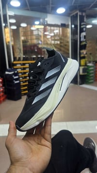 اديداس • مقاسات 41-44 • حذاء