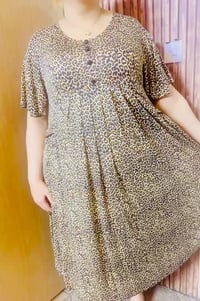 أقمشة فاخرة • خياطة متقنة • قصّات مرتبة