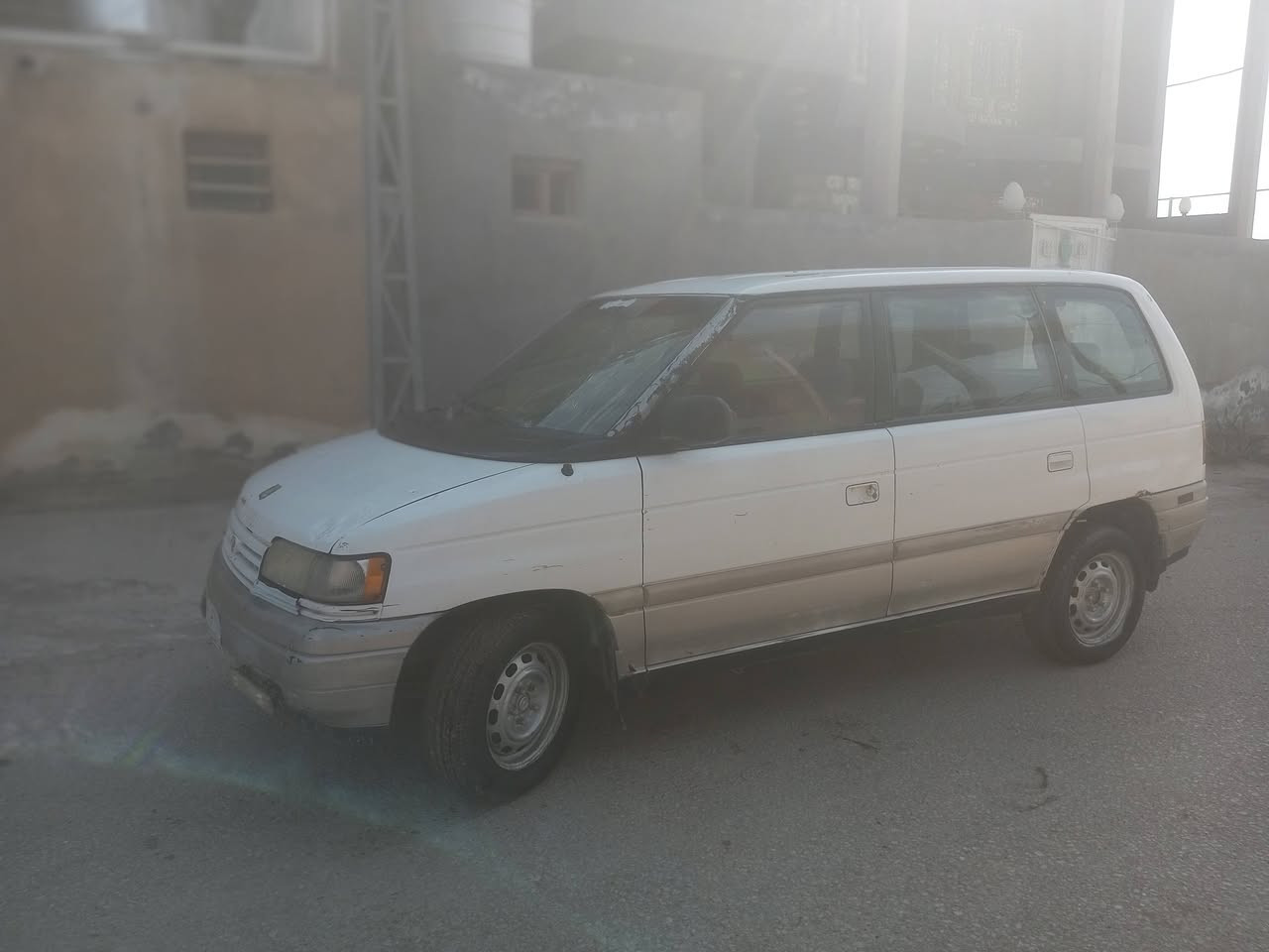 سلام عليكم مازده  سبعه ركب 
سياره نضيفه مكفوله من لضربه ول صبغ
بلاديه وجاهزه كبل للشارع 
 مكينه وكير جدد ونجي 4سلندر اوتماتيك 
اكسن مكفولل 
  رقم الماني  بغداد صاحبه يريد مداور 
 سياره جاهزه زوج تاير جديد
 حداديه اماميه وخلفيه جديده 
جديد با تري جديد كهربائيات  شغاله 
رقم راعيه  *********** 
السعر 34 ورقه وبيه مجال  
 المكان دوانيه مهناويه 
مكلف بل نشر
