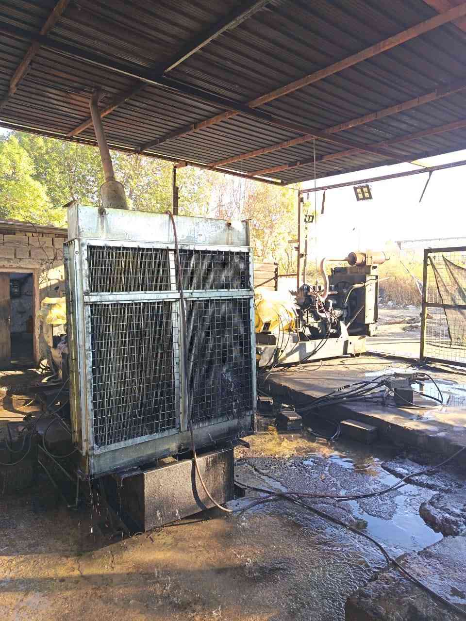 سلام عليكم اخوان مكلف بلنشر موقع كامل للبيع بغداد منطقت الإصلاح  الحمل الكلي 900امبير عدد المكاين 2 سكانيا 143/06والمكينة الثانية DSدي اس اثنينهن تجفيت جديد  الأرض تابعة للدولة لايجار ولاضريبة 15امبير مجاني فقط الموقع عوزة ترتيب وكلشي بسعرة السعر المطلوب 6شدات وقابل للتفاوض رقم صاحب المولد***********
