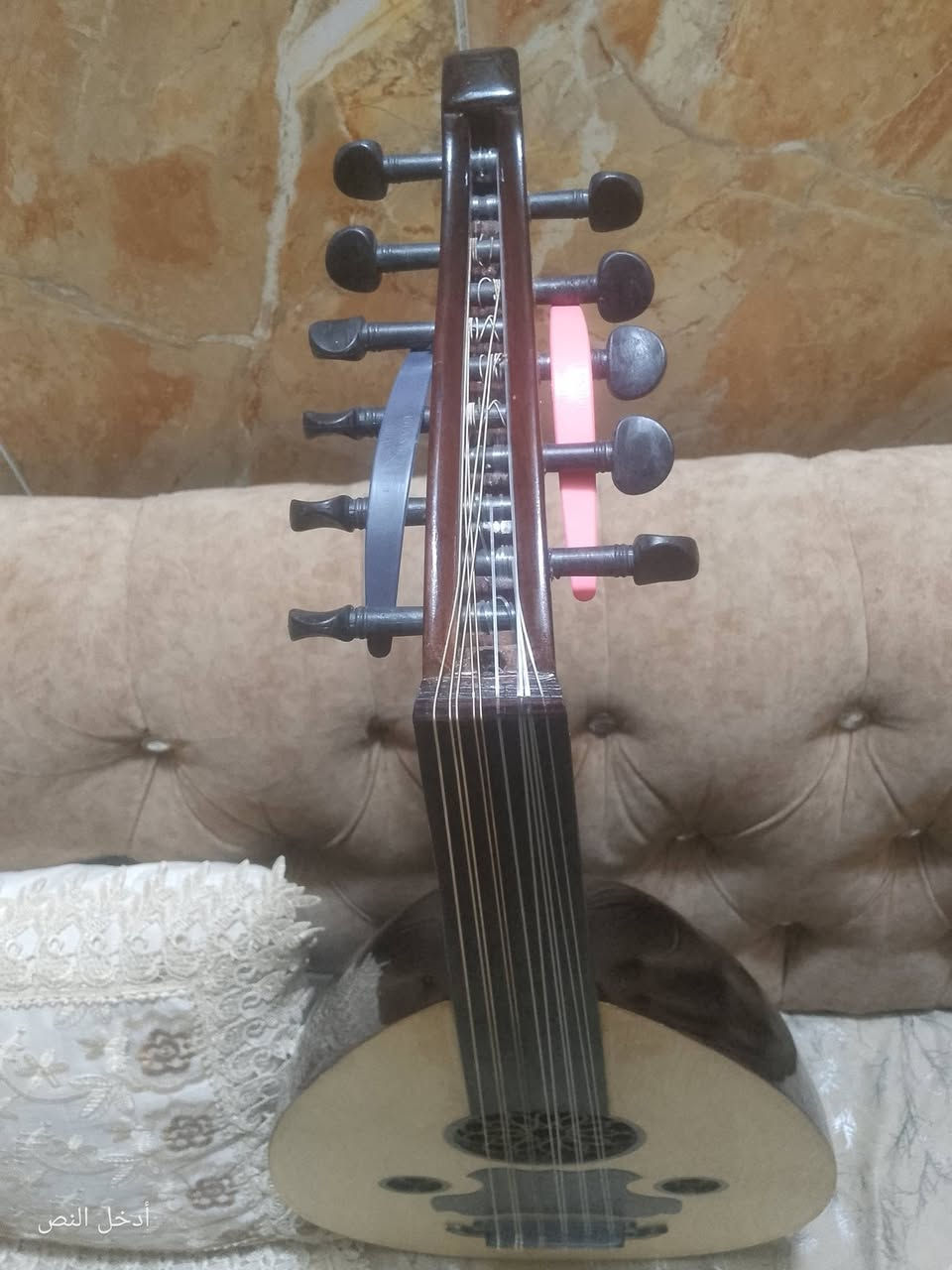 العود القاروط السوري للبيع 
السعر 130 والنضافه كبال عينكم 
ما مستخدم ولا مره شتريته لبارحه وليوم راح ابيعه الان الاهل ما قبلوا 
للاستفسار الاتصال على ***********
