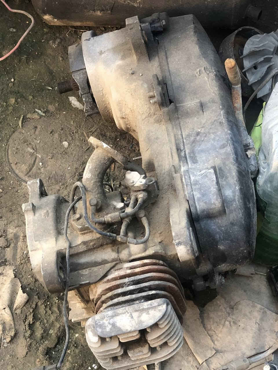 وتساب او تصال  *********** 
غراض تفصيخ سازوكي تايرات تاير تفصيخ ١٠ ويل ١٠ تاير وياله ١٥ 
دبل  خلفي ٥ ماشات ١٥ مكينه باقيه وحده شغاله شرط بس شد ملف مالك عليها سعرها قفل ٢٥
شاصي اوراق ٢٥ الف
دبت دهن بانزين الوحده ع ٥
ضفيره ١٠ الف نقص فيش كتف فقط
كفرات قطعه ع ٥ كفرات يوماها ٩ زروف خلفي مال لايت قطعه ع ٥
