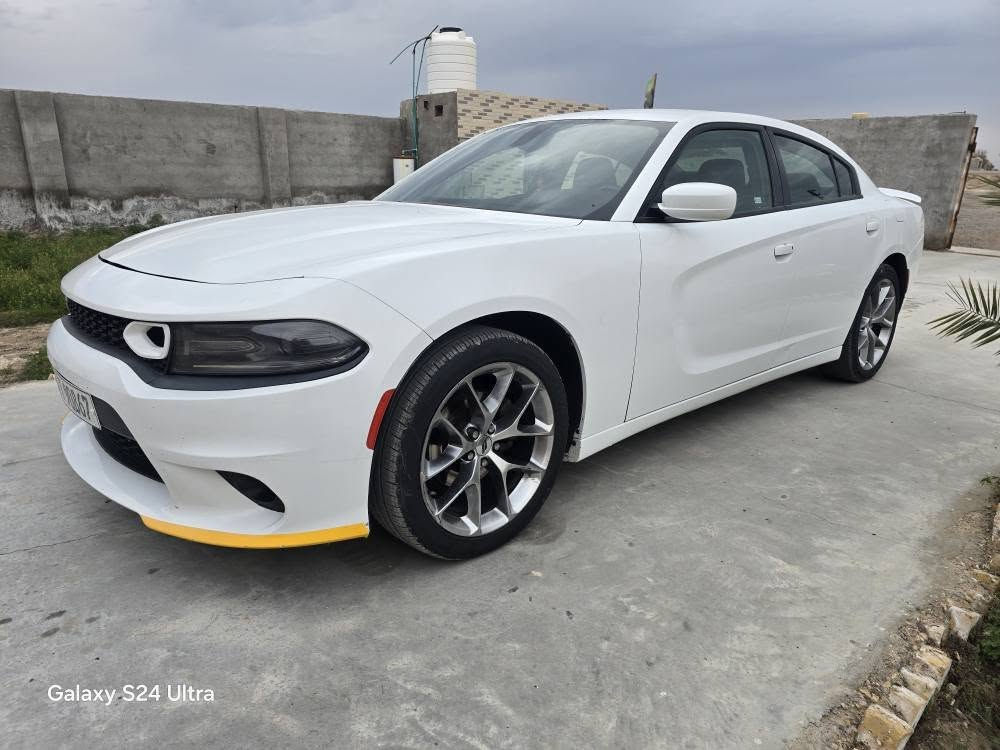 شارجر موديل 18 اصل   بغداد دولي بسمي سنويه 31 سياره جاهزه كير ومكينه وحداديه وتبريد جاهزه واردها مال امريكه قبق الجنطه تبديل وخشم البنيد ول جاملق هنا بل عراق فقط سياره جديده ما مشتقله خط 185 وبيها مجال مكاني ذي قار قلعه سكر *********** (*********** الرفاعي, ذي قار
