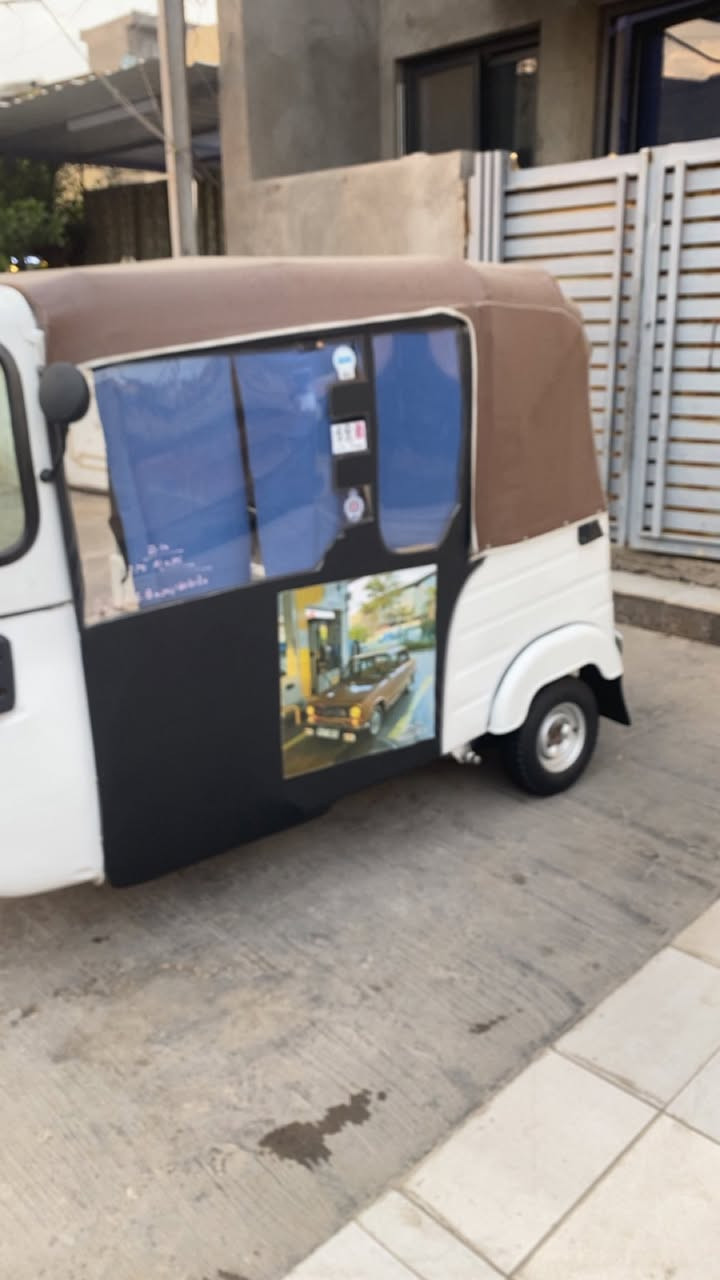 السلام عليكم تكتك 20  مرقم بيها ضربه بل لغد ومعمر بس مو قوي   ال بخاطره يتصل مكاني بغداد حي العامل ***********
