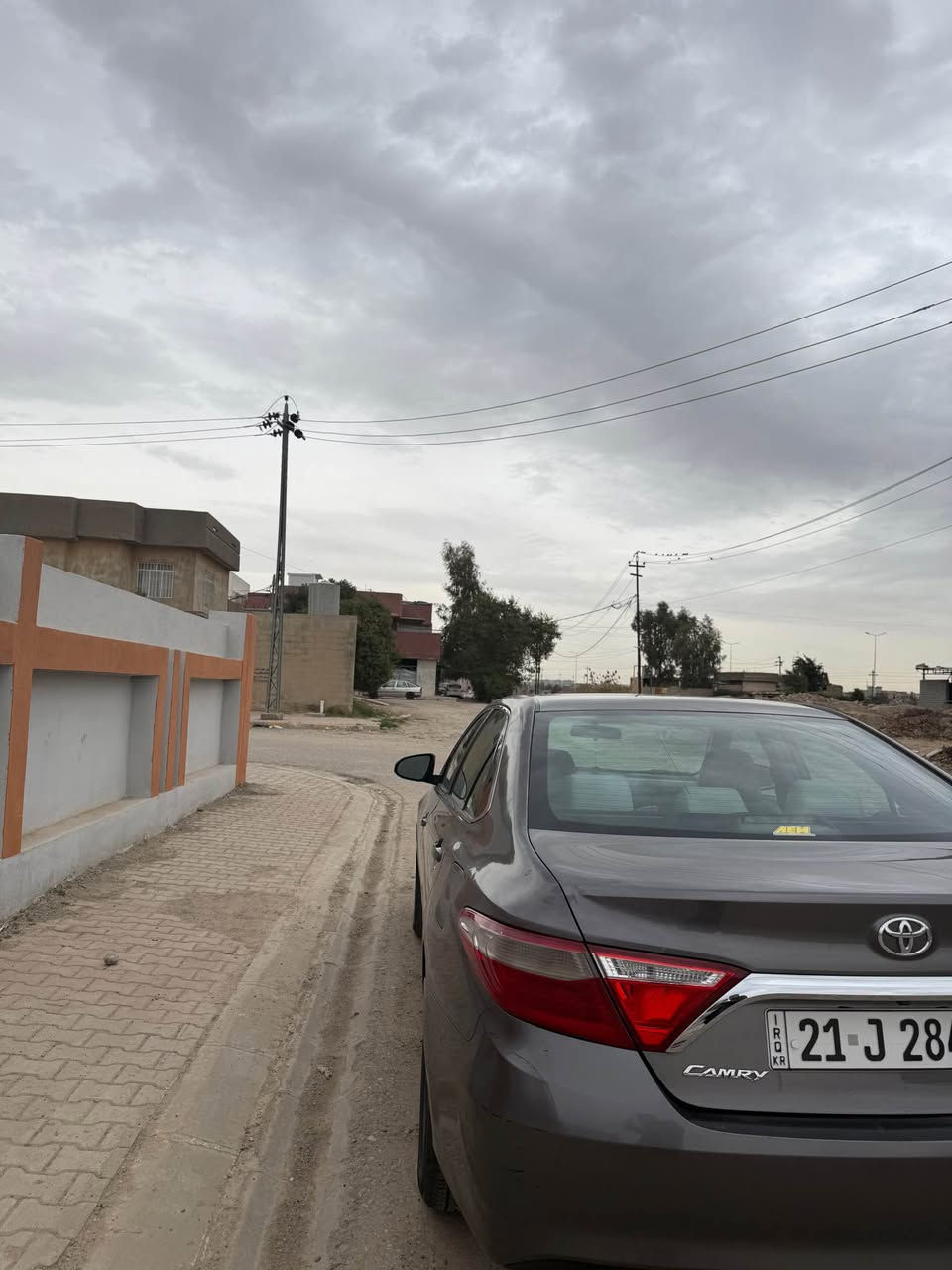 كامري 2017 
موصفات سياره Le
-داخل كريمي وصاج
-كشن كهرباء 
-وشاشه وسطي وموصفات معروفه
هزه سنويه جديده
:-ضرره : جامرلخين طرف سايق مصبوغ وتعديل بارد بل باب 
السعر:- 142 ومجال
العنوان/ كركوك
*********** كركوك, العراق
