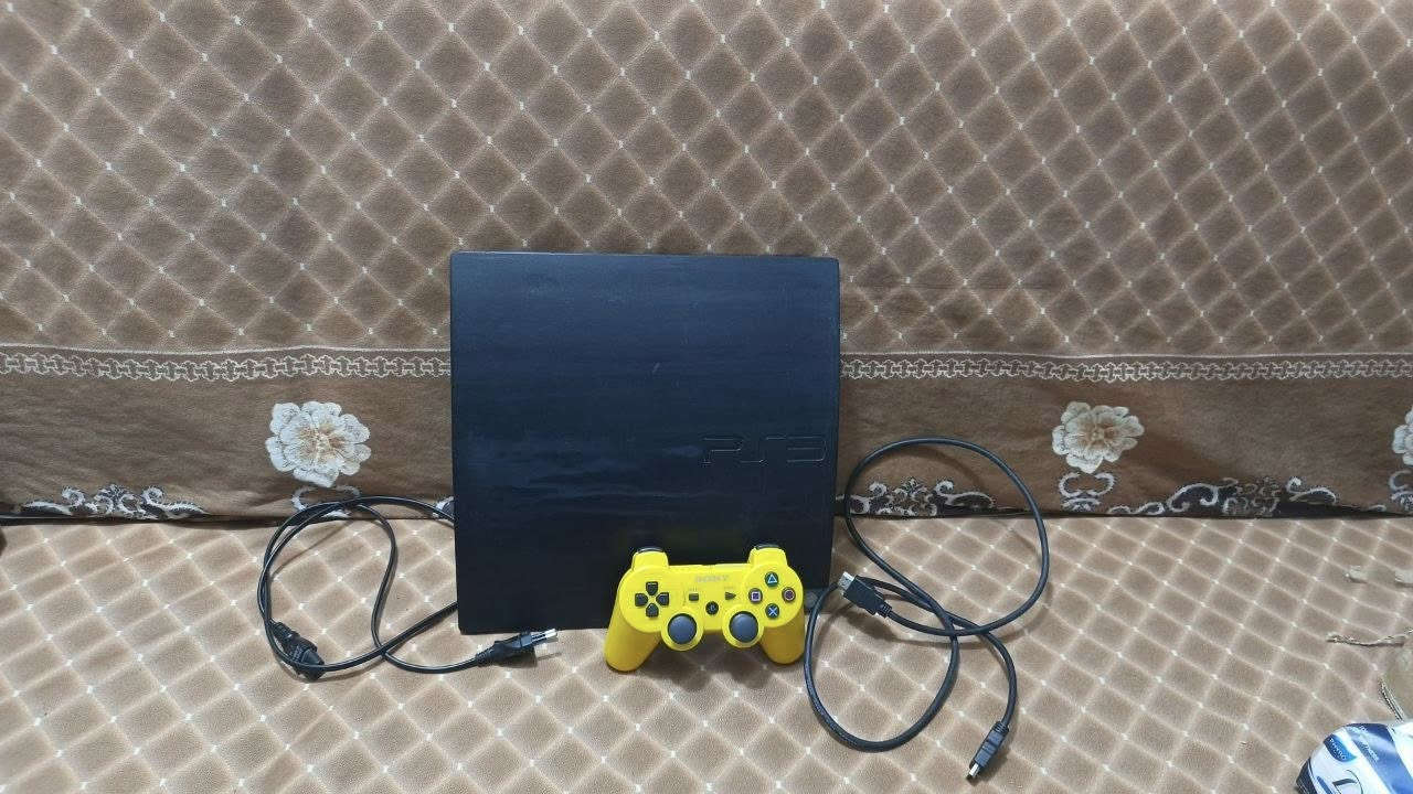 بلي 3 للبيع السعر ١٠٠ الف المكان الرمادي الملعب قرب ملعب نادي الرمادي للأستفسار واتساب فقط ***********
