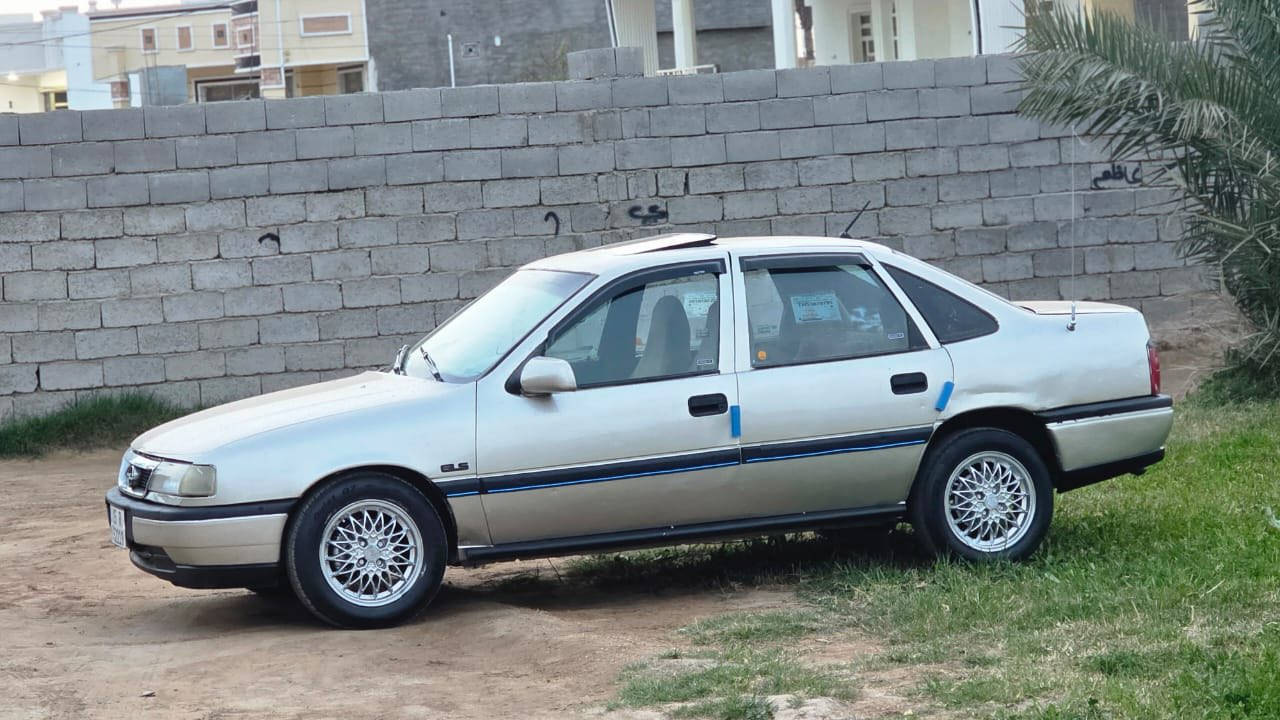 السلام عليكم ورحمة الله سياره اوبل فكترا موديل 1993 حلوه ومرتبه وماناقصها شي بيع مستعجل رقم انبار وتحويل ثاني يوم السعر 37 وبيها مجال بسيط
رقم ***********
