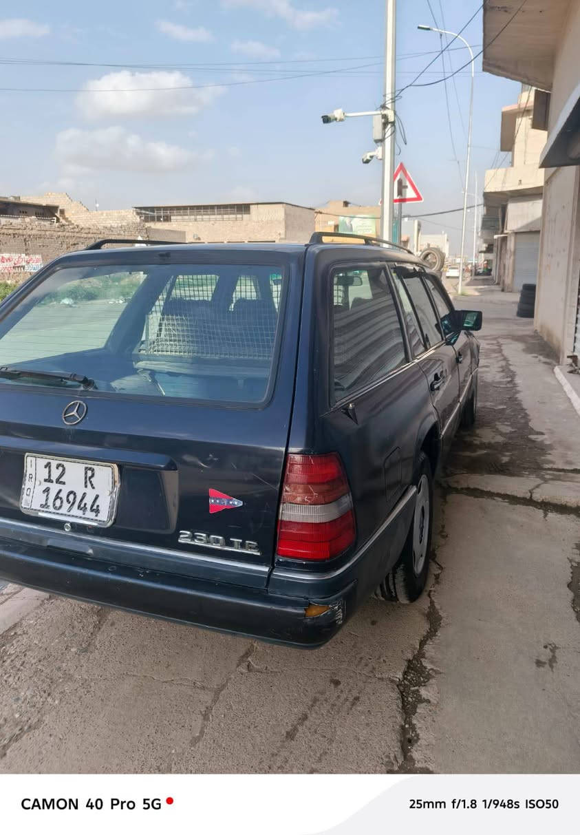 السلام عليكم مرسيدس ستيشن للبيع حجم 230 سياره نظافه فول ماكينه قير شرط طقم تواير صدرء فاروق قدام صدر جديد وارمانيه كلها شغاله شرط التحويل باسم السياره ام صفايه من غرامات وكل شيء ما عليه اترايه كويسه بما يعجبك(***********) (0750826455)
