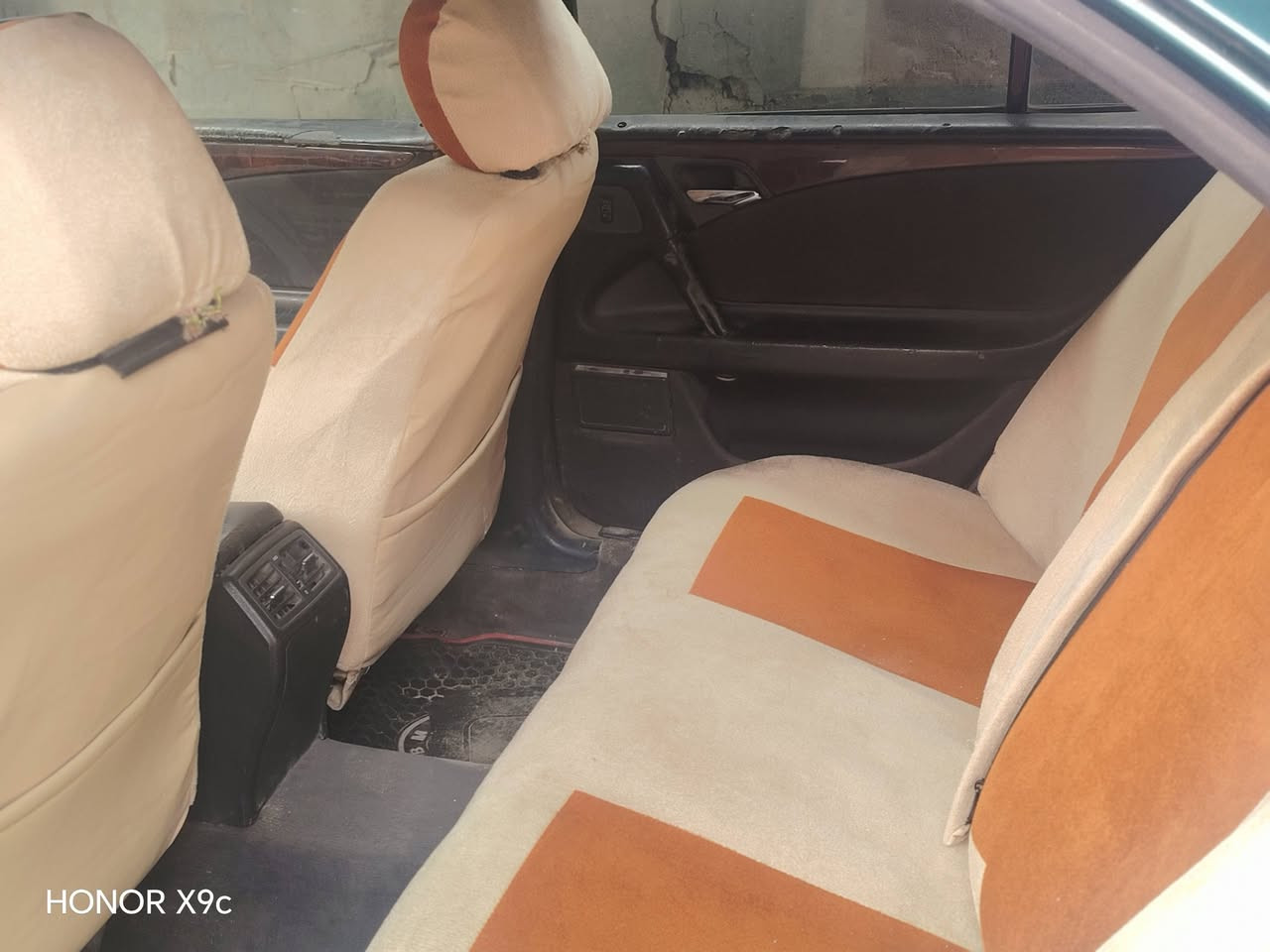 مرسيدس ام عيون موديل 96 كير ومكينه محور ٣٠٠ جدد  حداديه ٨٠ بالميه رقم بغداد ارقم ***********
