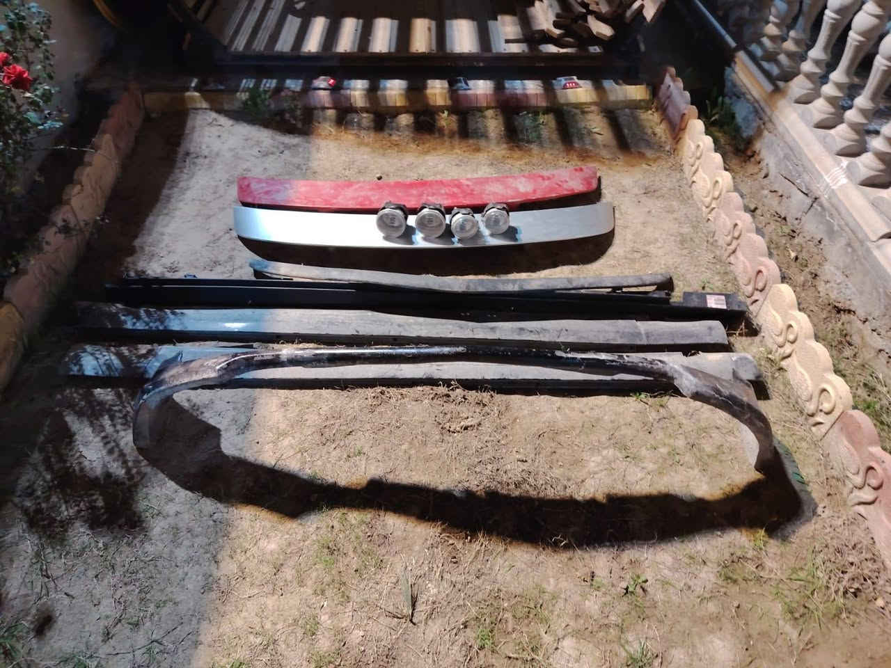 السلام وعليكم اخواني عندي دوس مال جارجر 2010 وعندي سبايدرات مال جارجر 2010 وعندي بلاجكتورات مال وبامه هيمي ومال جارجر 2010 وعندي الحيه بلاديه وحده عمل ودوسه مال جارجر 2012 ارتي  ***********
