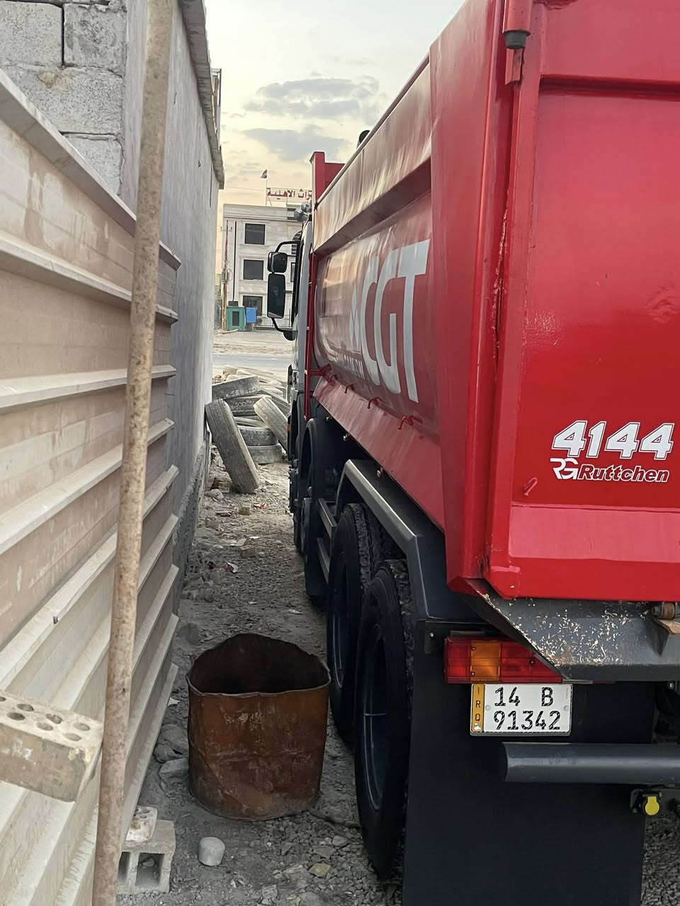 للبيع اكتروز موديل ٦ رقم بصره مكفوله وجاهزه لسعر ٦ونص الاستفسار ع رقم ***********
