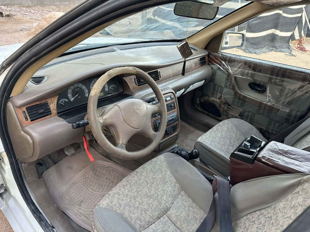 سلام عليكم ورحمه 
سمند  2010رقم قادسيه نكليزي 
سنويه ل2030 مداور ثاني يوم 
مكينه كير حداديه جديده تخم تواير جدد ابو الخطه بيها جاملغ الكدام صبغ مثل ما واضحه 
بصوره سياره جديده مكان السياره السماوة 
الرميثه الاستفسار ***********السعر 37
