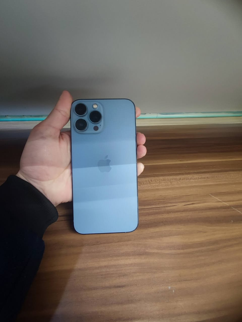 سلام عليكم iPhone 13 pro max البطارية 73 ما مبدل اي شيء كلشي شركة بس موضح بالصورة شويه طبع ما يبيين السعر 330 دولار قفل موجود توصيل لكل المحافظات يلي يريد يتفضل خاص.


**إذا كنت صاحب هذا الإعلان وتريد حذفه لأي سبب، رجاءا أرسل رسالة إلى الدعم الفني**