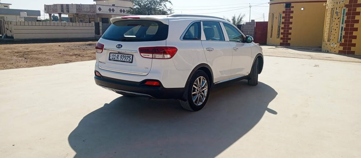 السلام عليكم / 
كيا سورنتو  اعلى مواصفات 1/1

الموديل 2015 رقم بغداد مشروع وطني

بأسمي تحويل مباشر ثاني يوم 

بيها فقط باب السائق و بارد بسيط

عداد المسافه 150 الف حقيقي

1-محرك 6 سلندر 

2-بصمة تشغيل + بصمة ابواب 

3-بانوراما طكتين 

4-فور ويل + مانع انزلاق 

5-تحكمات استيرن جهتين

6-ناقل الحركه (كير)  مكفول

7-كروز سرعه ومثبت سرعه بالستيرن 

8-تبريد 3 قطع + تدفئه تبريد بالكشنات

9-شاشة ترحيب

10-شاشه اعطال

11-يدات نيكل 

12-منظومة زنون

13-لدات امامي خلفي 

14-علامات سورنتو ترحيب بالدوسه

15-مري جانبيه شفط كهربائي

16-جرص سرعه عند (120)

17-كشنات جلد 

18-بصمات تشغيل 

19-اشارة ترحيب باليدات عند الاقتراب

20-كشنات اماميه تحكم كهرباء 

21-حساسات عدد (8) امامي خلفي 

22-ايرباكات 

23-كامره خلفيه 

24-شاشه صغيره لمس بلادي 

25-انظمة قياده 

26-نظام ايكو اقتصادي

7-27 راكب 

28-زراك لايت

29-بردات خلفيه 

30-مري قلاب 

31-منفذ شحن 12V+USB+AUX

32-ذاكرة خزن 

33-اريل نفكيشن 

34-عداد الكتروني 

35-جام اتو + حاكية بلوتوث

36-ويل كب كروم  

مكان السياره واسط الزبيدية رقم الهاتف‏

‪***********‬‏

لسعر 195وبيها مجال
