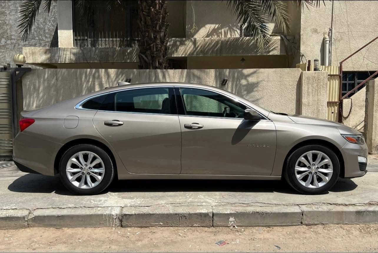 السلام عليكم 

ماليبو فئه Lt فول موديل 2023 

ماشيه 83,000 Km

رادار جانبي و رادار امامي 
تدفئه كشنات وباقي المواصفات معروفه

لايت زينون

الضرر موضح في الصوره بدون ايرباك
وبيها بارد بسيط في الجاملغ الايمين الامامي

السعر 115 وبيها مجال

مكان السياره بغداد هـ ***********
