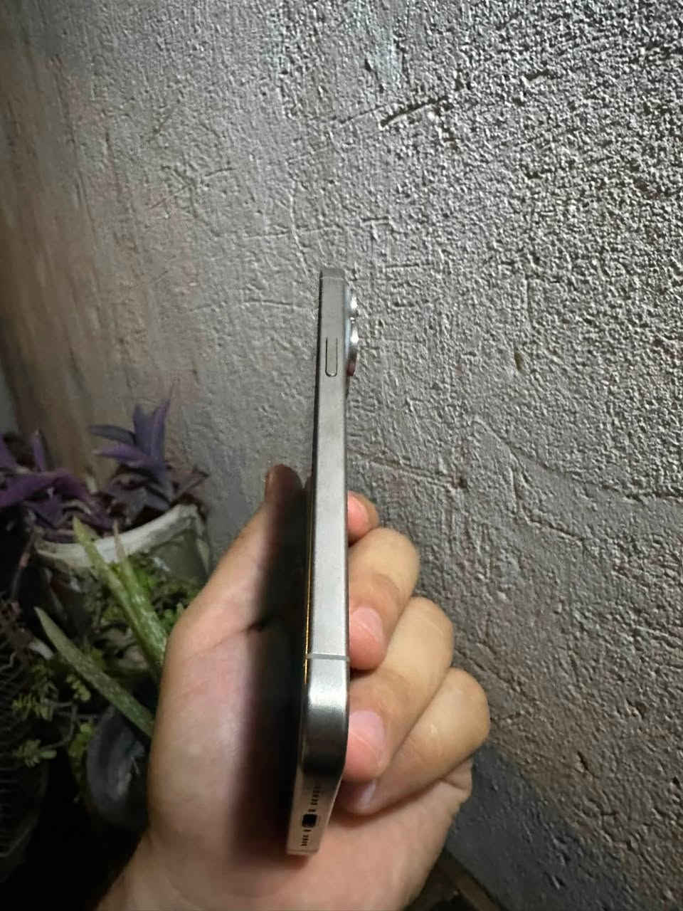 السلام عليكم
ايفون 15بروماكس
لون تيتانيوم جهاز مامبدل كلشي وشاطي كلش نضيف
ذاكرة 256
بطارية 96
شرق اوسط وماستر
بدون ملحقات 
السعر ٩٥٠
مكاني بغداد
***********
