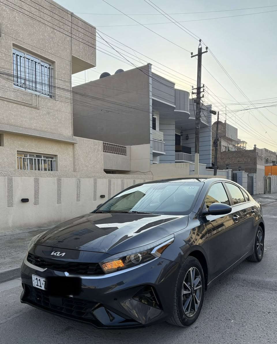 السلام عليكم كيا فورتي2023وارد الامريكي بيه فقط بارد بجاملغ ولبنيد وباقي سياره مكفوله من صبغ وتبديل ولبارد دعاميه مبدله نفس الون باسمي تحويل ثاني يوم ايرباك استيرن فقط طاك مواصفات شاشه جبيره كامره دواره رادار3انظمه للقياده مكينه كير مكفولات ماشيه18الف مكان بغداد المشتل رايده152ورقه***********
