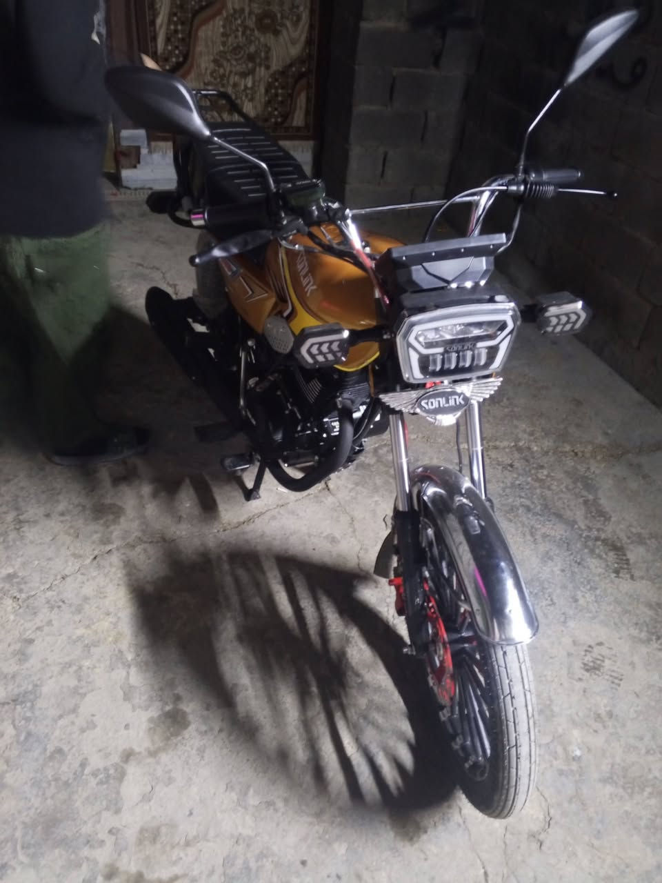 سلام عليكم شباب سيفاني مديل 2025البارحه طلعته ب2026زيرووووووو بمعنه الكلمه ماشيه 53كيلو بس مكاني بغداد حي اور ام الكبر أو الغزلان ***********واتساب سعر مليون قفل ماخذه بمليون أو 200
