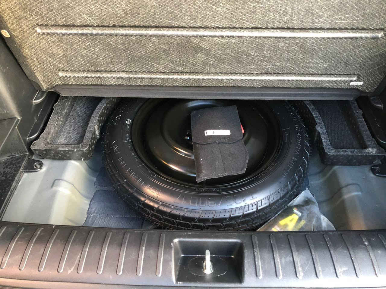 يالله السلام عليكم
البيع او مراوس حسب القناعه هونداي توسان ٢٠٢٣ امريكي حدثها فقط بنيد بدون دوخل بدون ايربك السياره جديده السياره فول الفول سياره خير من يم الله جاهزه كير مكينه حداديه تخم تاير جديد كهربائيات كوله كامله تبريد ثالج السعر ١٩٥ وبيها مجال قليل المكان بغداد الدوره ***********
