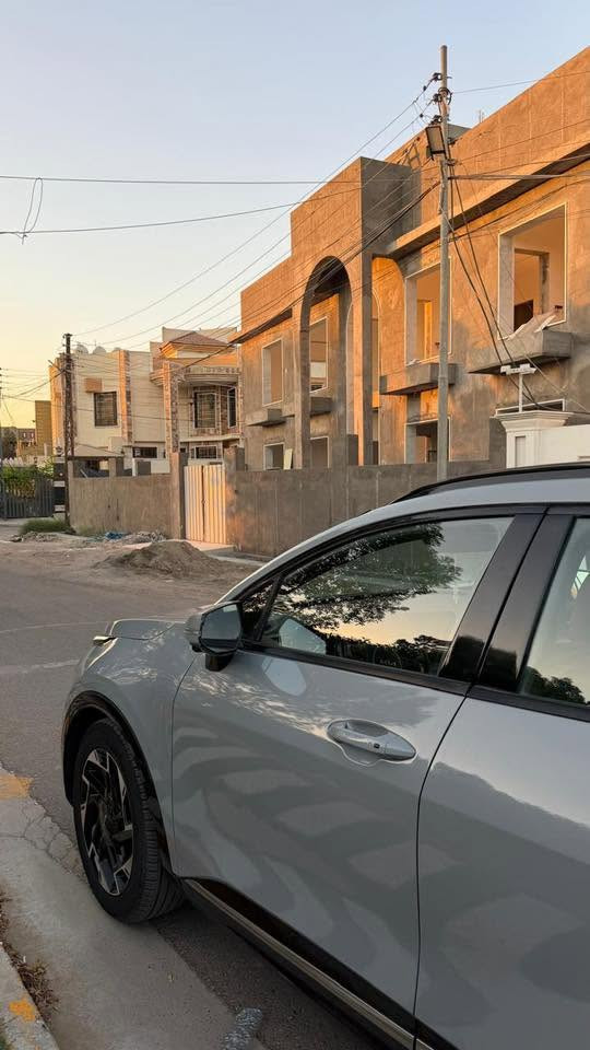 سبورتج sx برستيج  لون سمنتي داخل احمر 

مكانها بغداد
فول مواصفات 
بانزين 
موديل ٢٠٢٣ بدون رقم 
حادثها ٣ قطع وصور الحادث موجوده جوه بالصور   
سعرها ١٥٥ ورقة 
الرقم للتواصل 
***********

المواصفات 
حساسات امامي خلفي
كشنات جلد تدفئة وتبريد 
كامرات امامي وخلفية وجوانب ٣٦٠ درجة
بانوراما 
شاشة متصلة 
شاحن لاسلكي
سماعات محيطية
