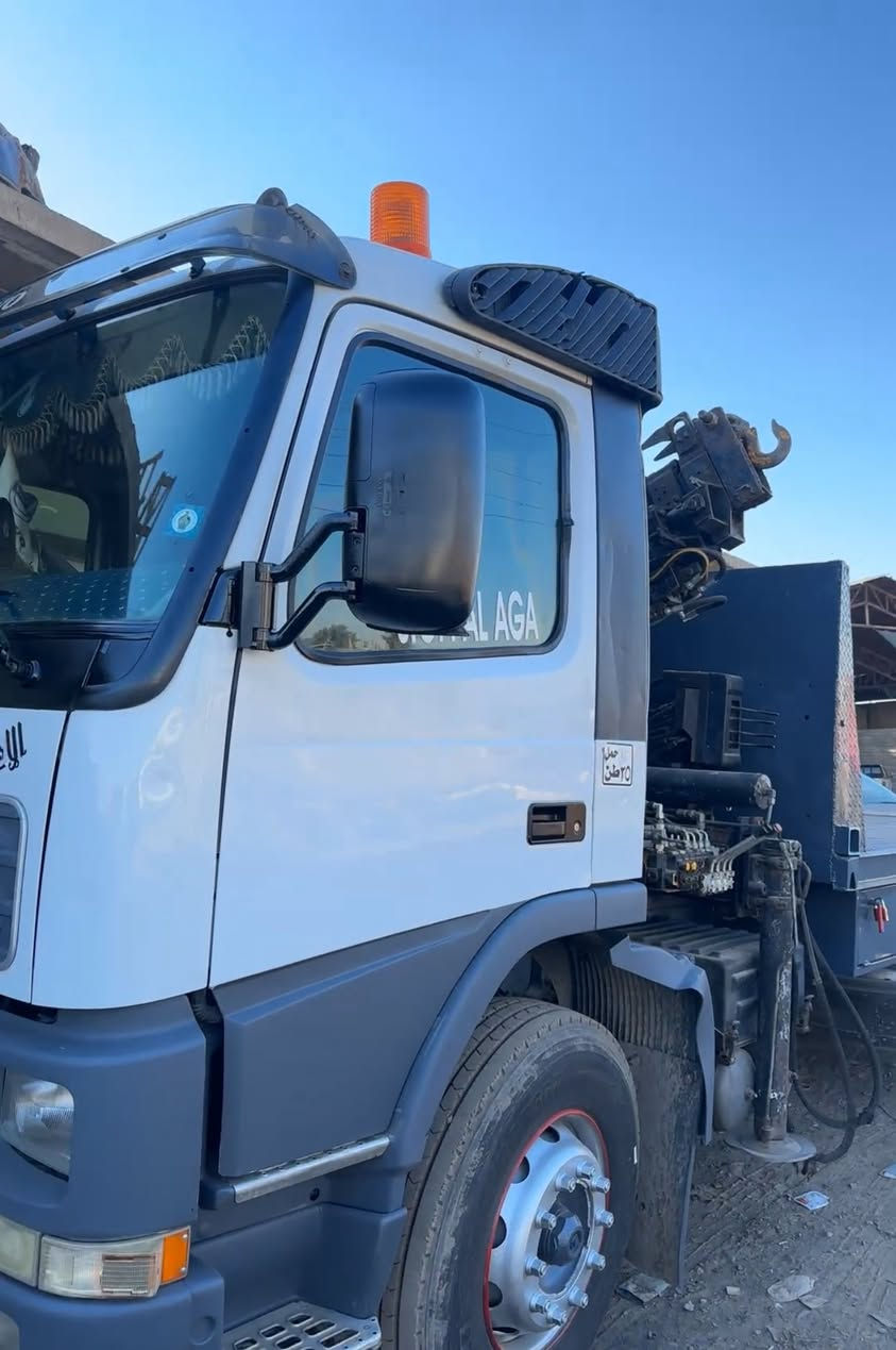 كرين فالفو سحال موديل 2000/FM7
بم ونوزل -رقم جديد سنوية جديد هزة جديد
اتصال وتساب /***********
***********
