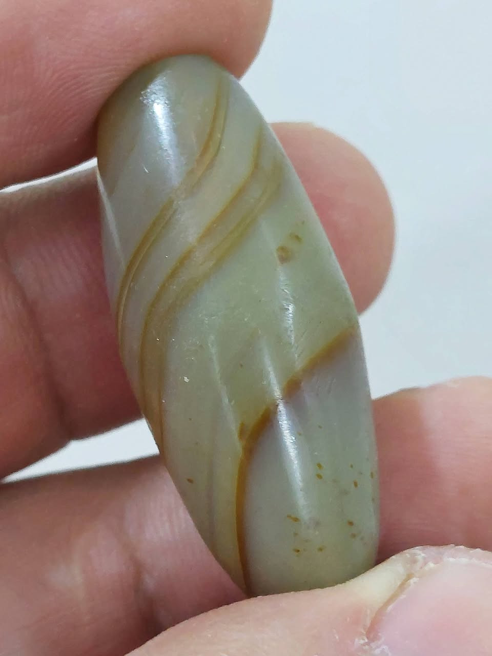 خاتم سترين طبيعي تراش ليزري صياغة يدوية مع كصبة قديمة و جزعة قديمة ثقب مخالف و ناب سليماني اخضر غير مجروخ بغداد ***********
