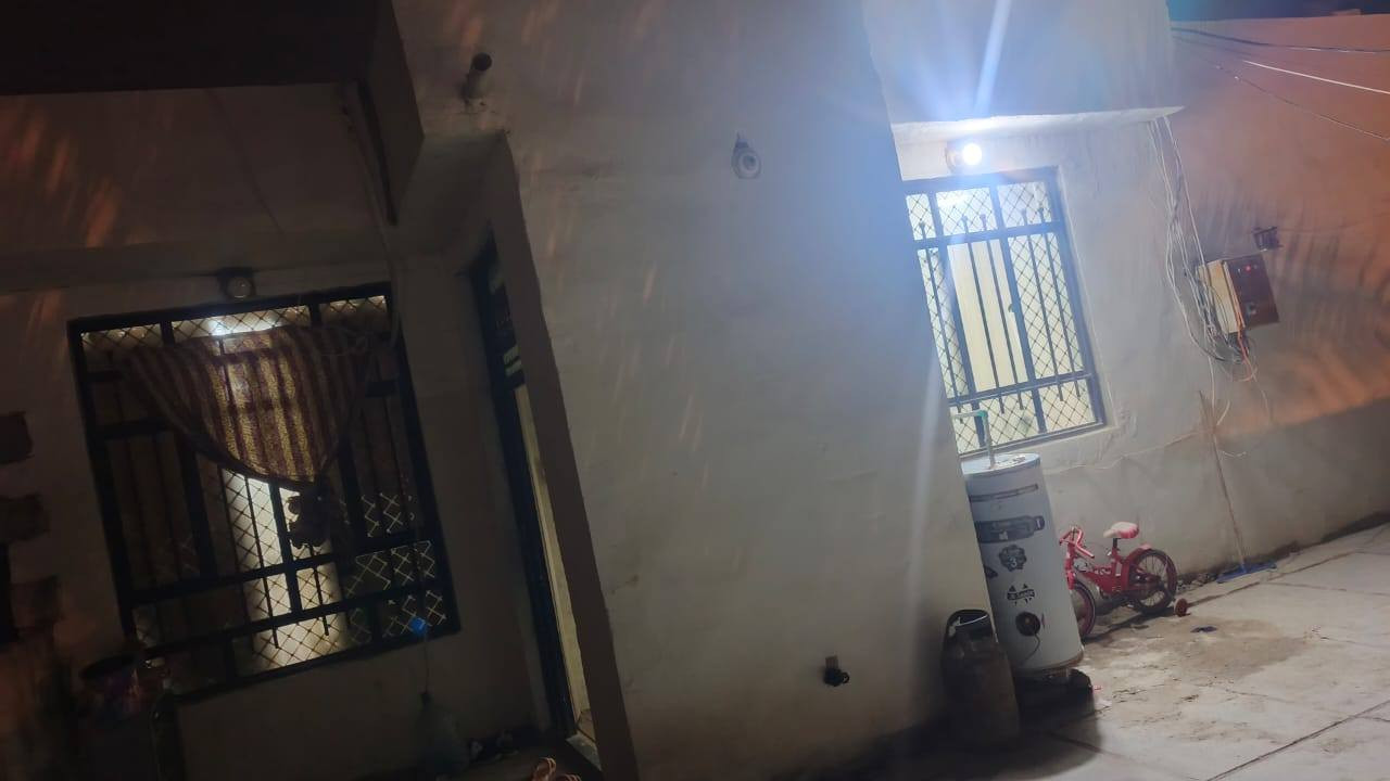 دار للبيع حي السكك طابقين 4  غرف الطابق الثاني معزول محدث المساحه 300 متر  قرب دار هدله 🏡      🏡
                               

        ■■■■■■■■■■■■■■■■■■■■■■■■
           للإستفسار أكثر يمكنم التواصل عبر رقم الهاتف 
                ☎️ ( ***********☎️  
        
  🙋‍♂️ مكتب السهل الاخضر للعقارات الضباط الثانيه 🏡
