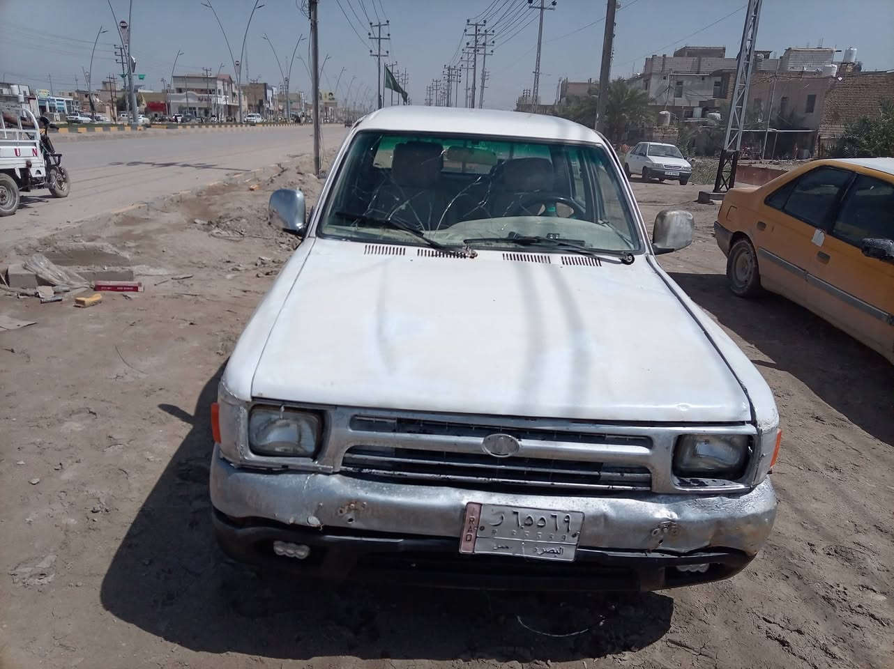 سلام عليكم بيكم لبيع موديل 2004.مكينه شرط لا تنقيص ولا تبخير.  وكير اوتوماتيك.
تواير نضاف.   كهربايات شغاله.  سياره. مناسبه.
راعيه بل بصره. ماندل.   بيعك كوم حديد   23 وبيه مجال. عنواني الناصريه سوك شيوخ. ***********
