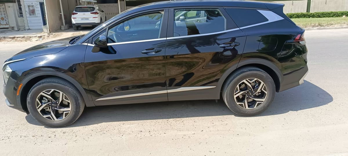 السلام عليكم
سبورتج 23 امريكي 
ماشيه 21 mi نص مواصفات 
- دفع رباعي 
2-مانع انزلاق
3-نظام منحدرات
4- اربع انظمة قيادة.  عادي . رياضي. ذكي . ثلجي 
5- نظام قيادة ذاتية
6- نظام ABS
7- نظام توقف امامي خلفي 
    وتحذير قبل التصتدام
8-نظام تحديد مسار ومثبت سرعة
9-نظام اوتو ستوب
10- فول تحكم ستيرنك
11- كامرة خلفية
12- تبريد امامي خلفي
13- شاشة واير ليس تدعم اندرويد اوتو وابل كار بلي 
14- منفذ شحن type c و UPS
15- هاند بريك كهربائي
16- لايت LED
17- حاكية اوامر صوتية
18-اتو هولد 
بغداد الدورة 
السعر  (192)ورقه وبي مجال 
باسمي السياره
***********
