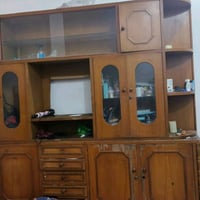معرض للبيع نجاره قديم قطعتين ينفصلن  كوت