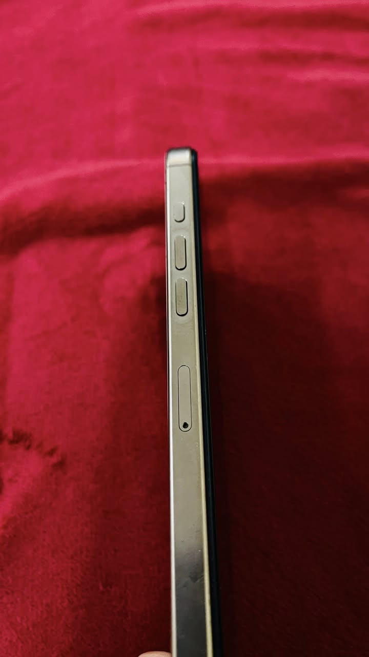 سلام عليكم ايفون 16برو ماكس الجهاز نضيف وبعدة بضمان مبدل شاشةحلوة نوعيتهة وبطارية اصلية من ابل يعني يقرة يقرة بس شاشة مبدلة الجهاز علة ايدي ورايدة ابيعة لان محتاجة سعرة 1150وبي مجال علما ان النضيف الممبدل بي شي 1400مكاني شعب شارع عدن ***********
