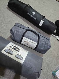 ٣ خيم • ٣ كراسي • طبلة طبخ